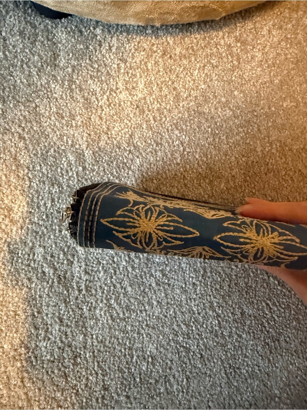 Short Embroidered Teal Zip Wallet with Gold Threading - Picture 4 of 7